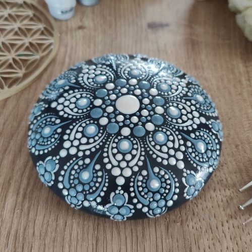 Galet mandala L Equilibre